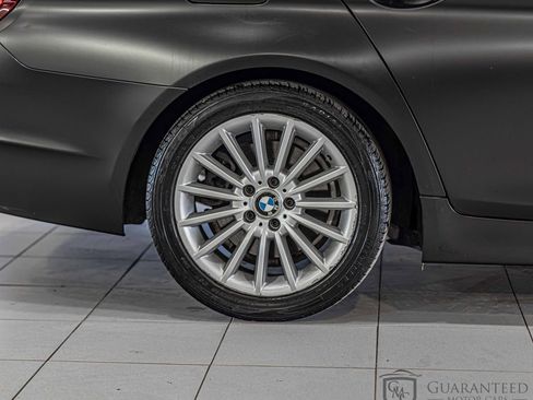 Used 2012 BMW 535i xDrive Sedan image 9