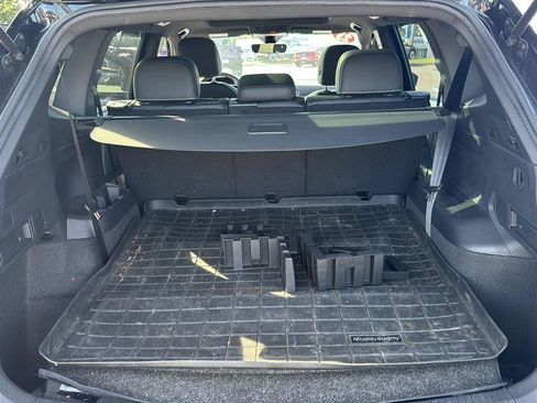 Used 2023 Volkswagen Tiguan SE R-Line FWD image 16