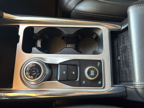 Used 2022 Ford Explorer Platinum w/ Technology Package image 16