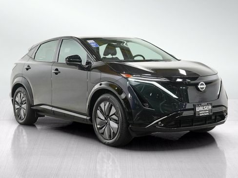 Used 2024 Nissan Ariya AWD image 8