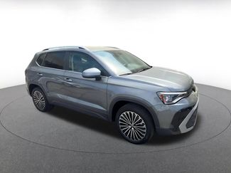 Used 2025 Volkswagen Taos SE FWD video 2