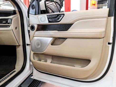 Used 2020 Lincoln Navigator L Reserve w/ Equipment Group 208A Reserve image 42