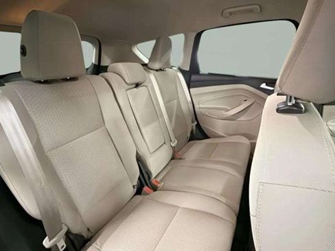 Used 2018 Ford Escape SE image 24