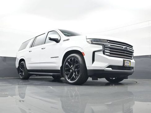 Used 2023 Chevrolet Suburban High Country w/ Advanced Technology Package AWD/4WD image 36