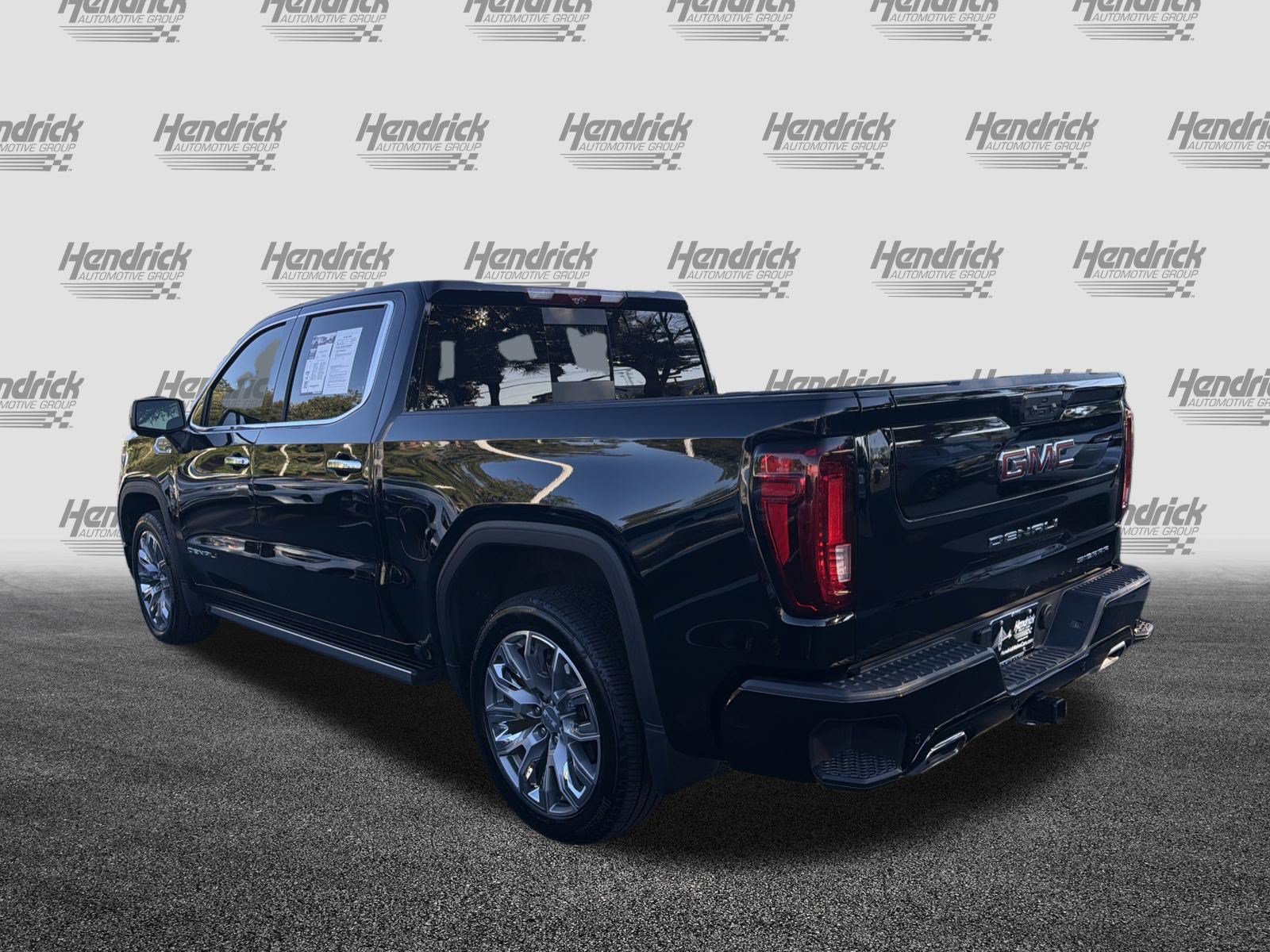 Used 2025 GMC Sierra 1500 Denali AWD/4WD image 8
