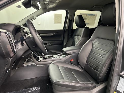 New 2025 Ford Ranger Lariat w/ Convenience Package image 28