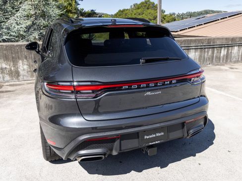 Certified 2026 Porsche Macan AWD/4WD image 22