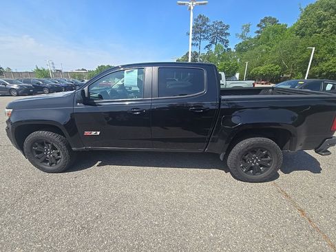 Used 2021 Chevrolet Colorado Z71 w/ Z71 Midnight Edition image 8