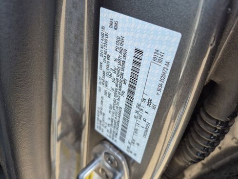 Used 2022 Ford Escape SE w/ SE Sport Appearance Package image 24