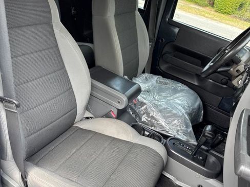 Used 2007 Jeep Wrangler Unlimited X image 12