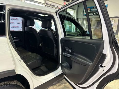 Used 2023 Mercedes-Benz EQB 300 4MATIC w/ Driver Assistance Package image 32