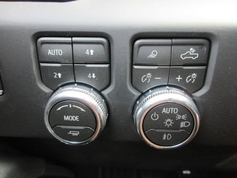 New 2026 GMC Sierra 1500 AT4 image 17