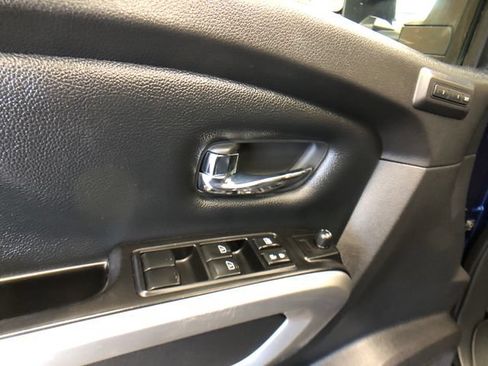 Used 2018 Nissan Titan PRO-4X w/ Pro-4x Convenience Package AWD/4WD image 12