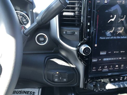 New 2026 RAM 2500 Big Horn AWD/4WD image 18