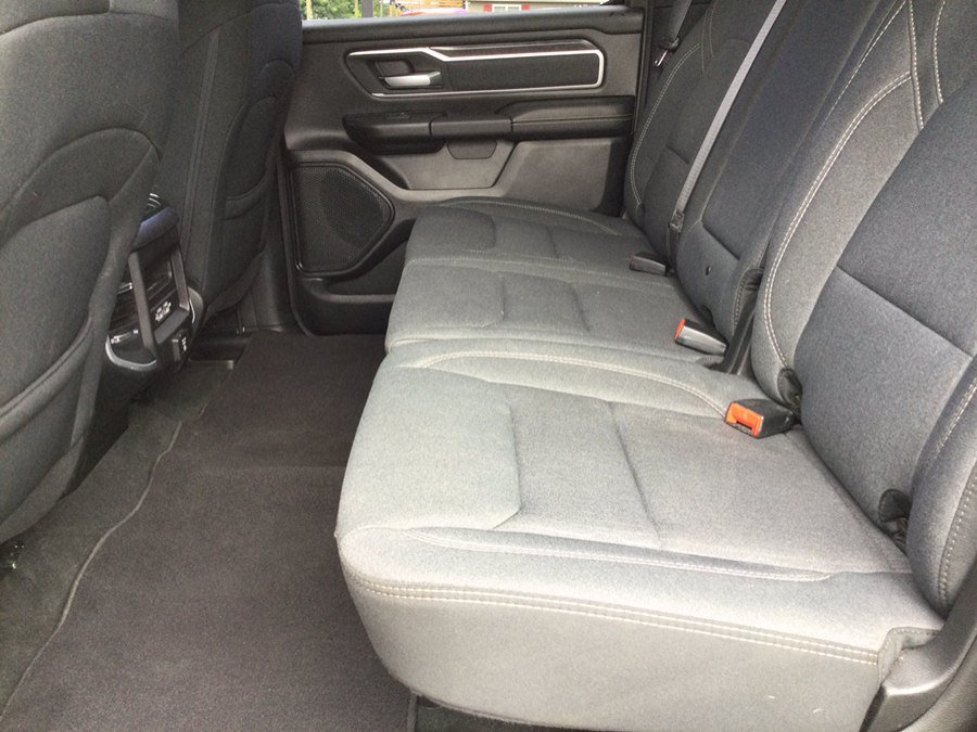 Used 2020 RAM 1500 4x4 Crew Cab image 18