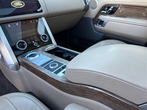 Used 2019 Land Rover Range Rover Long Wheelbase Supercharged image 17