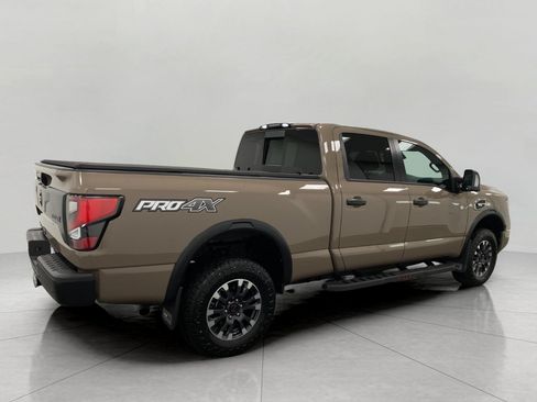 Used 2021 Nissan Titan PRO-4X w/ Pro-4x Convenience Package AWD/4WD image 3