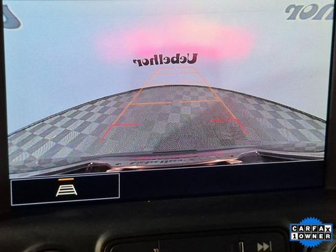 Certified 2024 GMC Terrain SLT image 31