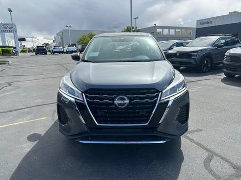 New 2025 Nissan Kicks Play S FWD image 4