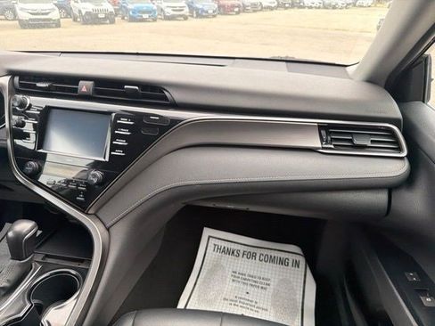 Used 2020 Toyota Camry SE w/ Carpet Mat Package FWD image 21