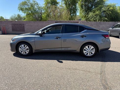 Used 2025 Nissan Sentra S image 8