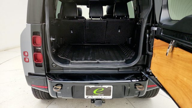 Used 2022 Land Rover Defender 110 X-Dynamic SE AWD/4WD image 28