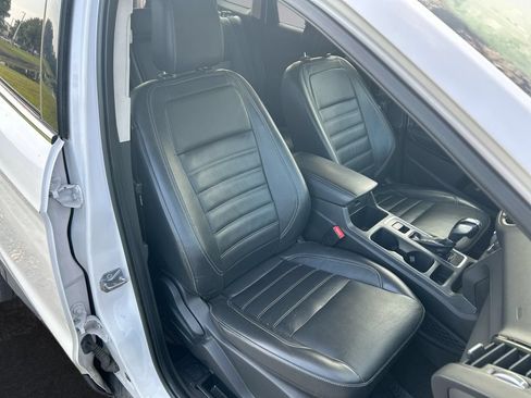 Used 2018 Ford Escape SEL AWD/4WD image 29