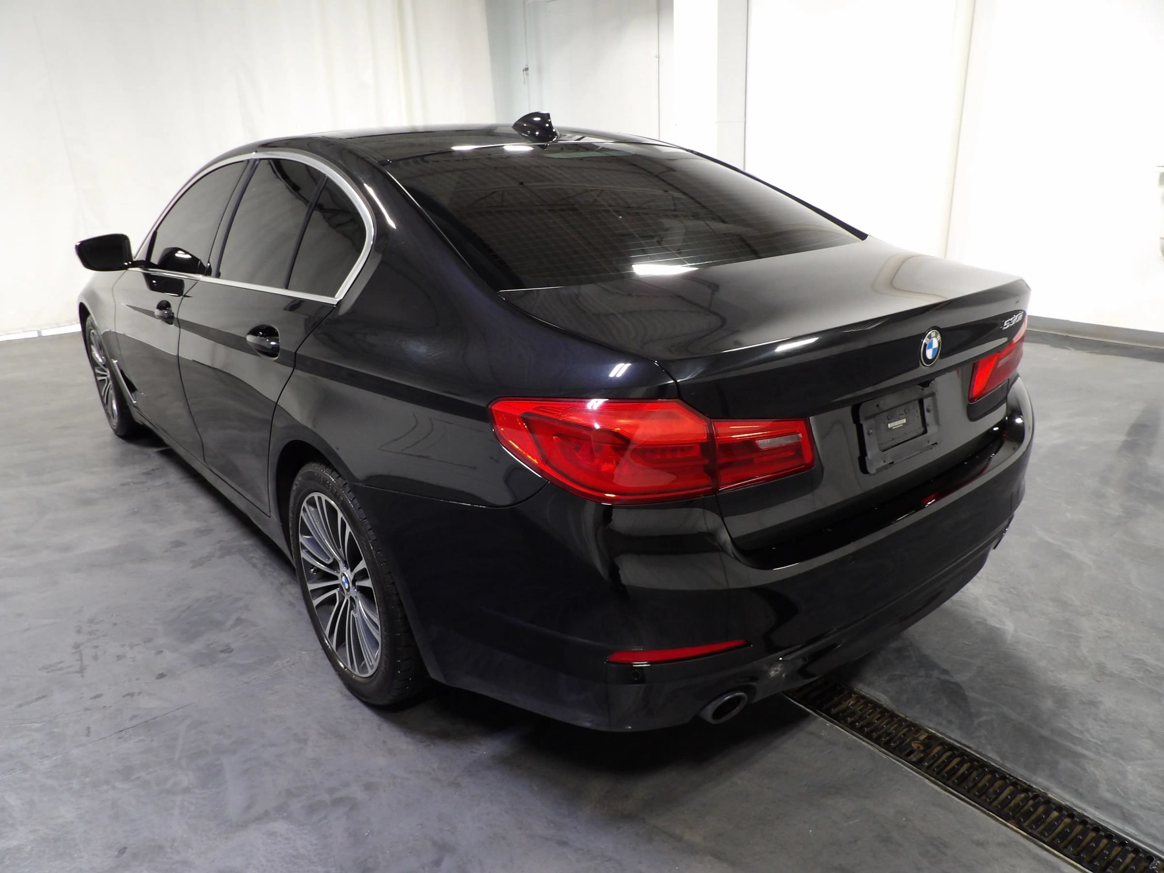 Used 2019 BMW 530i w/ Convenience Package RWD image 7
