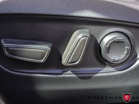 Used 2025 Toyota Sienna XLE w/ XLE Plus Package image 24