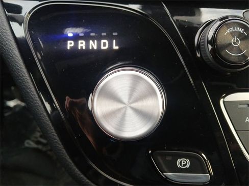 Used 2019 Chrysler Pacifica Limited image 20