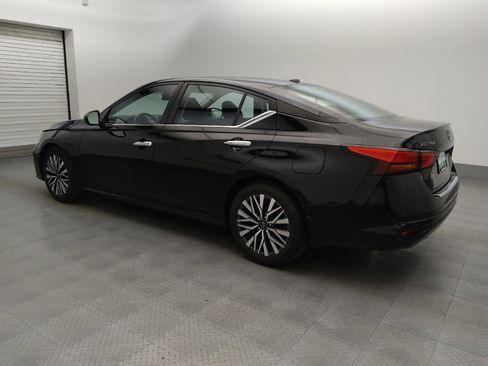 Used 2023 Nissan Altima 2.5 SV FWD image 3