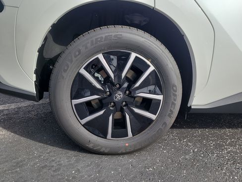 Certified 2026 Toyota bZ image 9