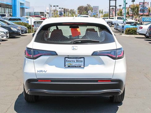 Used 2024 Honda HR-V LX image 7