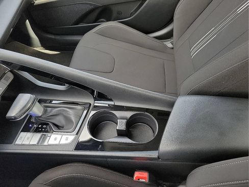 Used 2023 Hyundai Elantra SEL w/ Convenience Package FWD image 20