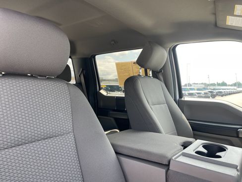 Used 2019 Ford F150 XLT w/ Equipment Group 302A Luxury AWD/4WD image 18