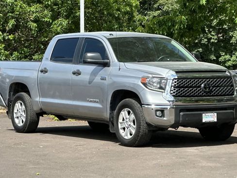 Used 2018 Toyota Tundra SR5 w/ SR5 Upgrade Package RWD image 9