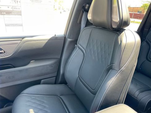 New 2026 INFINITI QX80 Autograph w/ Premium Cargo Package AWD/4WD image 22