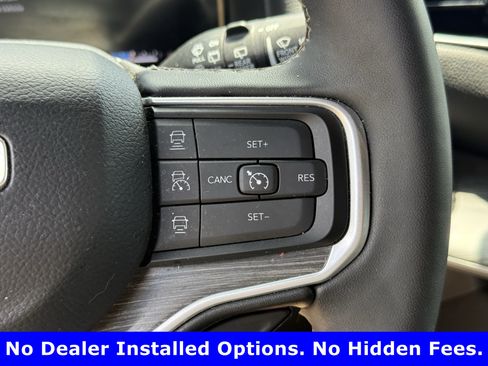 Used 2024 Jeep Wagoneer L Series II w/ Flexible Seating Group AWD/4WD image 14