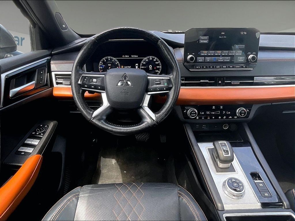 Used 2022 Mitsubishi Outlander SEL AWD/4WD image 17