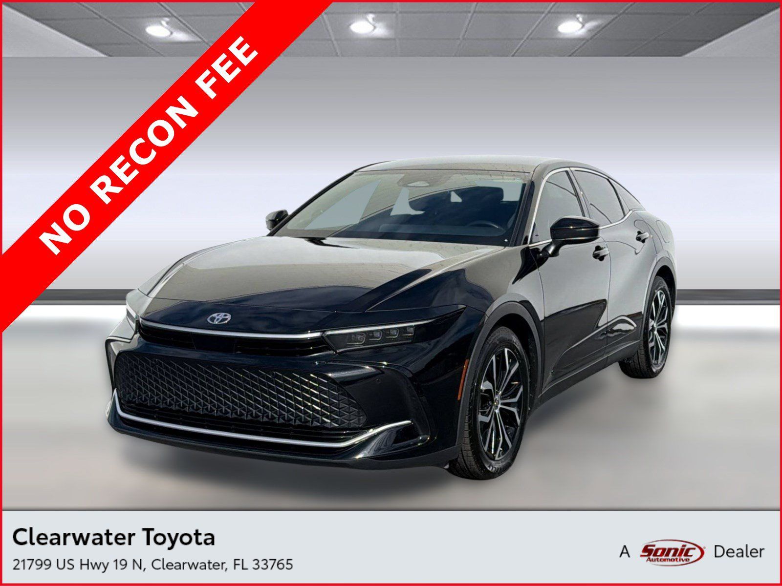 Used 2024 Toyota Crown AWD/4WD image 1