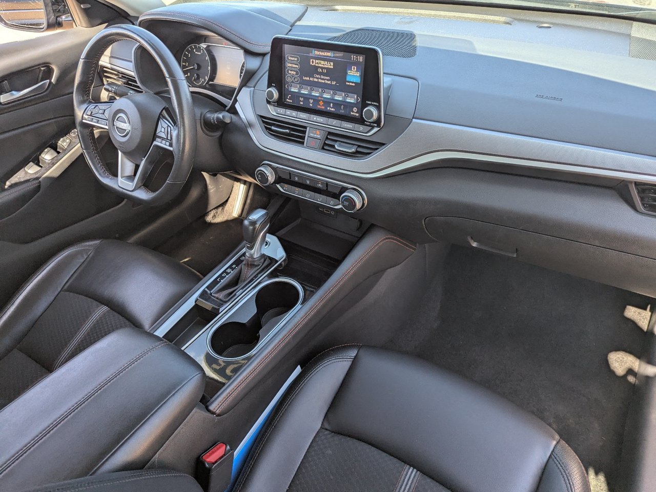 Used 2025 Nissan Altima 2.5 SR FWD image 12