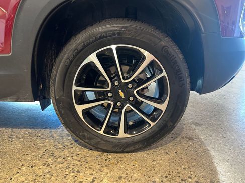 Used 2025 Chevrolet TrailBlazer LT image 28