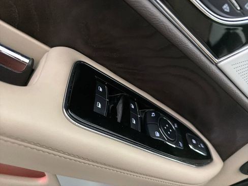 Used 2022 Volkswagen Atlas Cross Sport SEL R-Line image 16