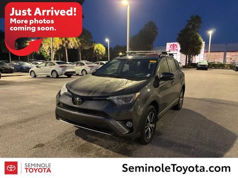 Used 2018 Toyota RAV4 XLE FWD image 1