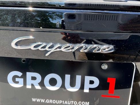 Used 2020 Porsche Cayenne AWD/4WD image 9
