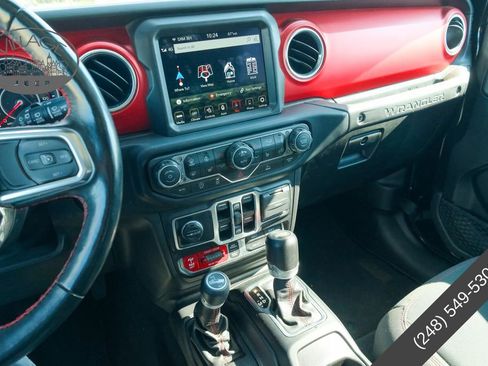 Used 2022 Jeep Wrangler Unlimited Rubicon w/ Cold Weather Group AWD/4WD image 19