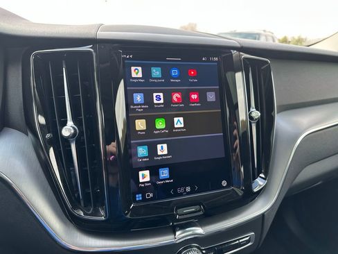 Used 2022 Volvo XC60 B5 Momentum image 21