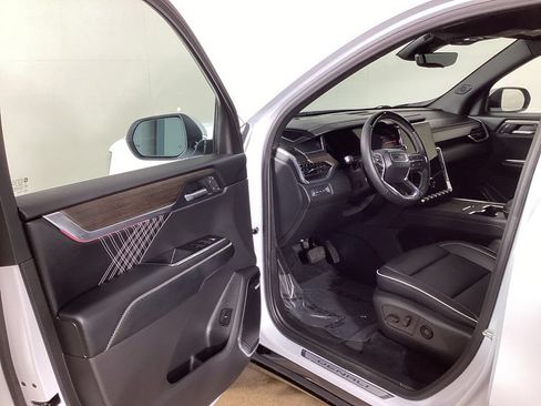 Used 2026 GMC Acadia Denali w/ Super Cruise Package AWD/4WD image 10