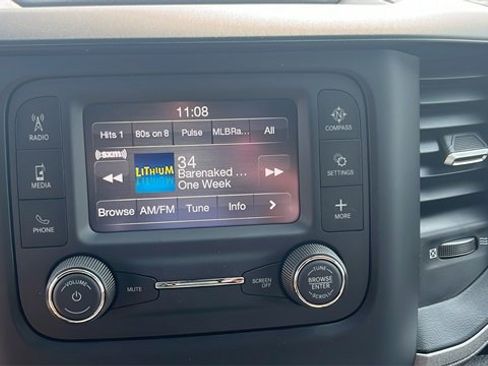 Used 2024 RAM 2500 Tradesman w/ Chrome Appearance Group image 18