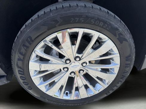 Used 2025 Chevrolet Suburban LS AWD/4WD image 64